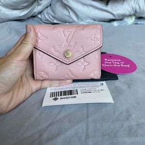 Authentic Louis Vuitton Zoe wallet